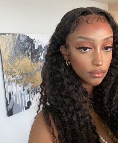 Solaya Ismail pornstar sexy photo