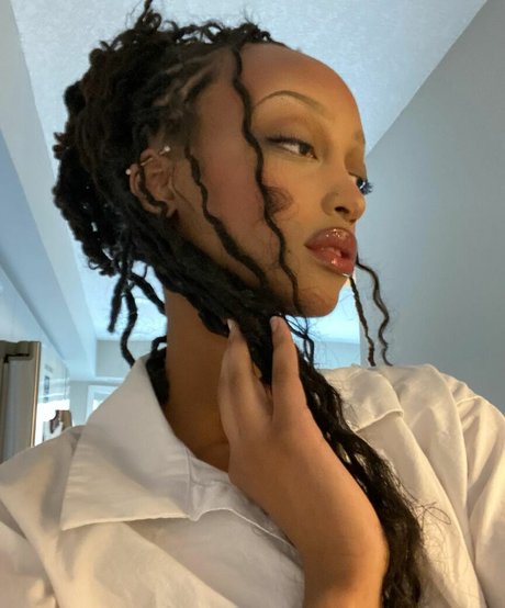 Solaya Ismail Photo Gallery