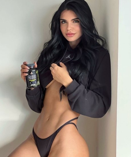 Stephany Gonzalez star nude archive