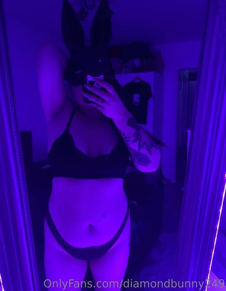 diamondbunny249 model top image