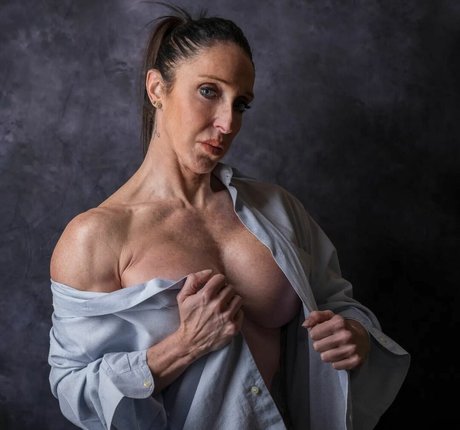 robertabrevi star xxx photo