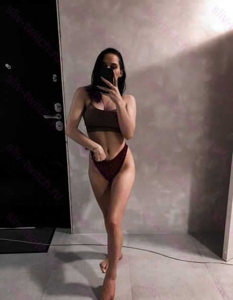 Leron Baron model xxx galleries