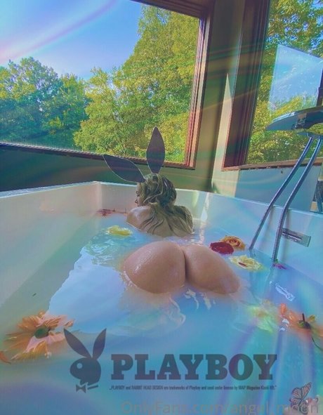 Angel Moon pornstar photos