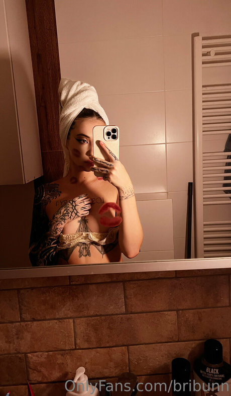 bribunn model erotic images