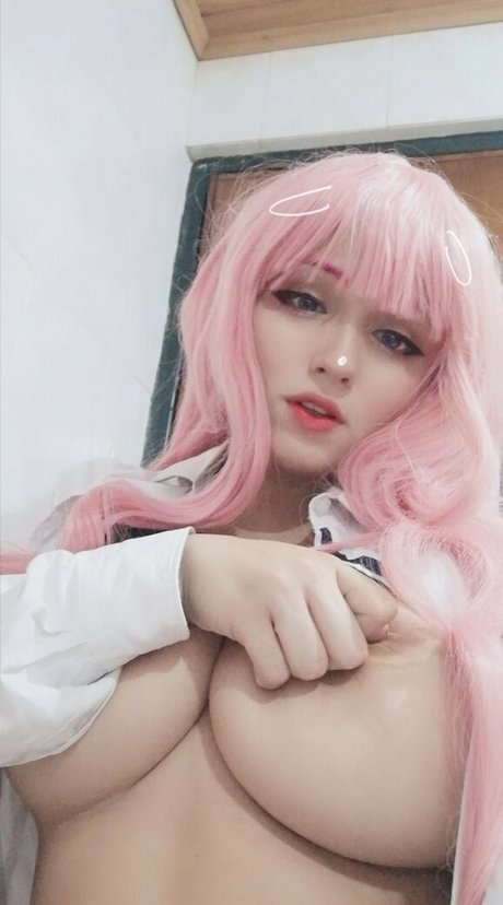 Hell Chan pretty actress pics