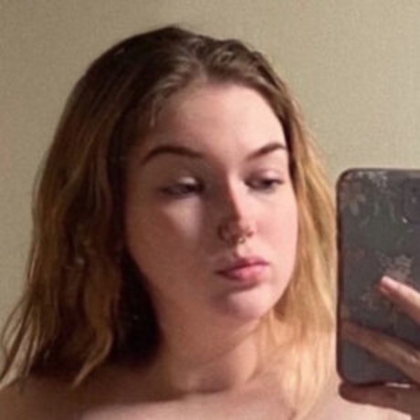 Omwhore free model pic