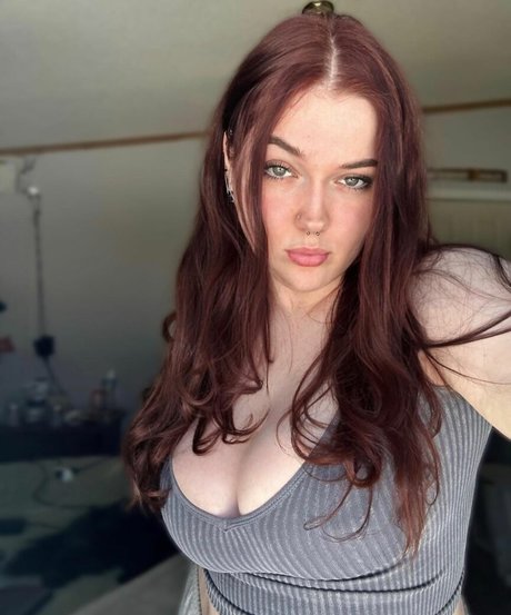 Omwhore beautiful star img