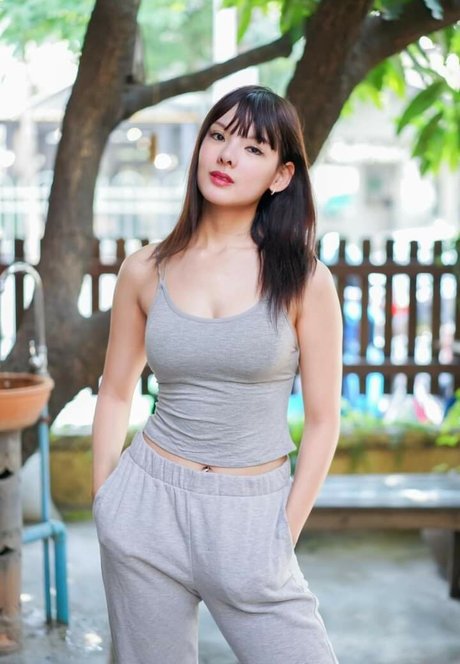 Beeko Pinknavy nude actress gallery