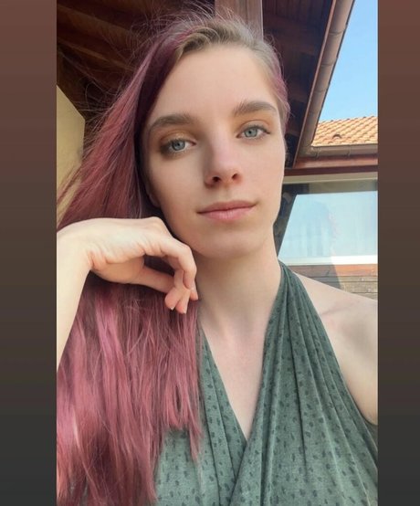 Oceane Licorne beautiful star photo