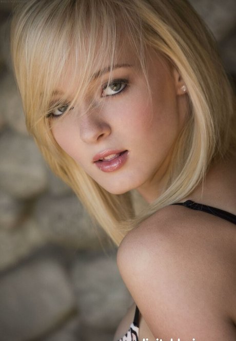 college girl onlyfans beautiful naked photos