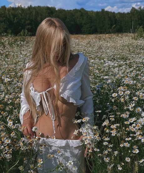 lilyermak high quality actress image