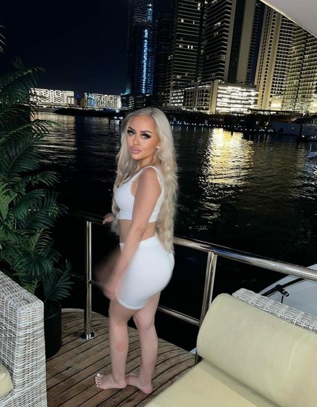 Alicia Bell best model photos