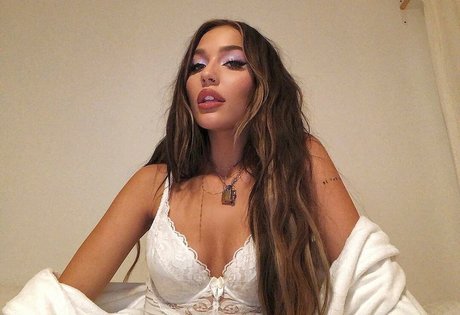 Lennon Stella perfect star pictures