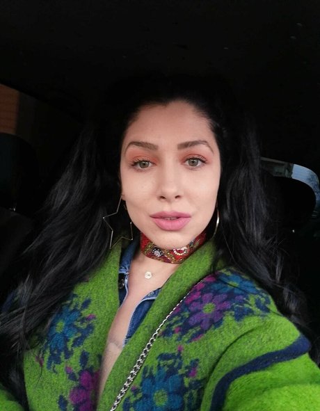 naughtydonna model hot image