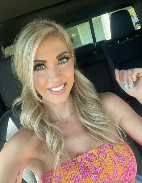 hollyhotwifevip pornstar xxx galleries