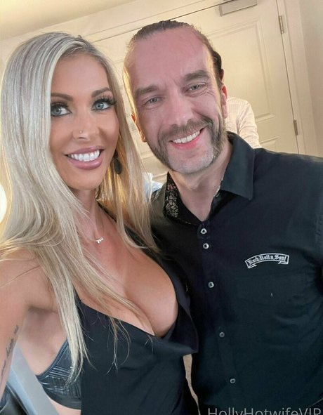 hollyhotwifevip pornstar hot photos