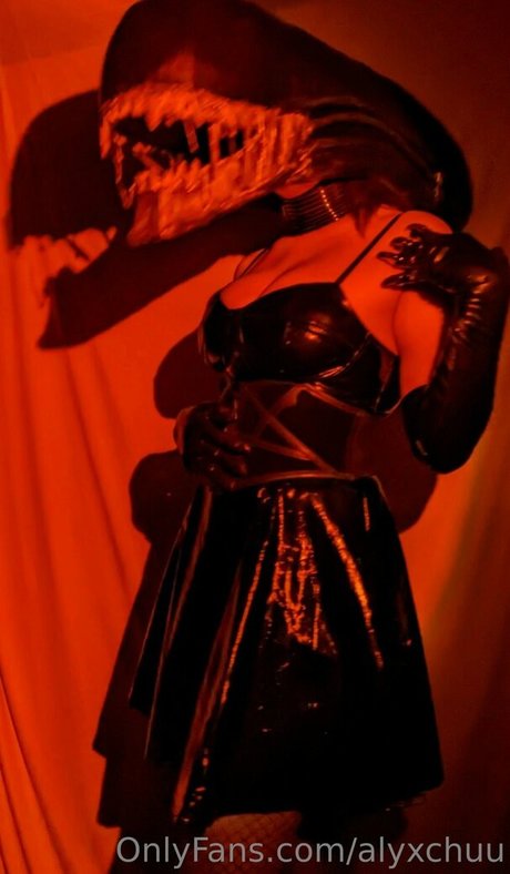 alyxchuu art actress picture