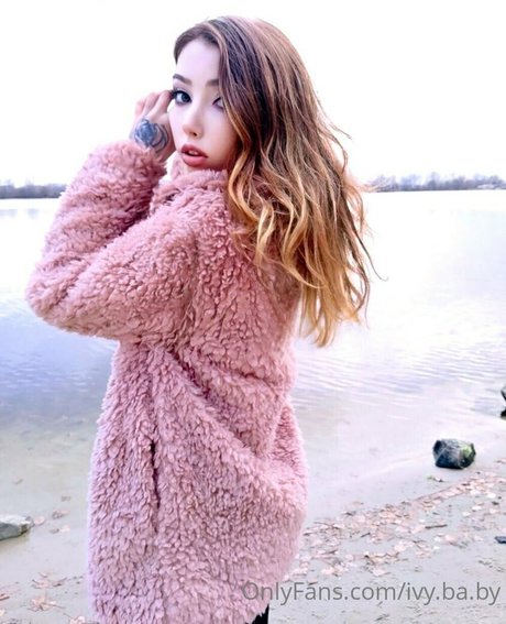 big tits brunette onlyfans xxx image