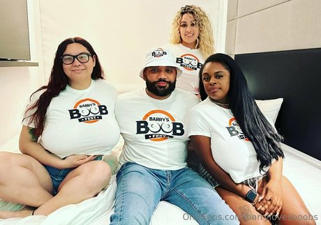 barrylovesboobs star exclusive picture