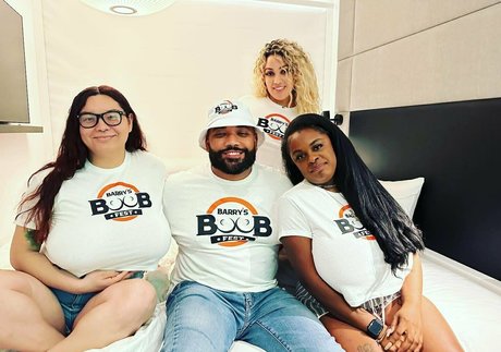 barrylovesboobs pretty actress photo