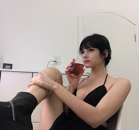 Milkyroth art actress gallery