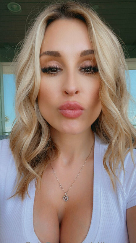 allieraetv erotic model galleries