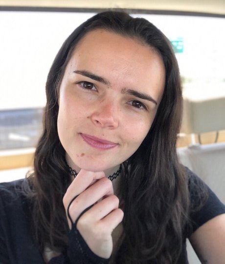 Lowco hot actress image