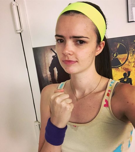 Lowco erotic actress picture