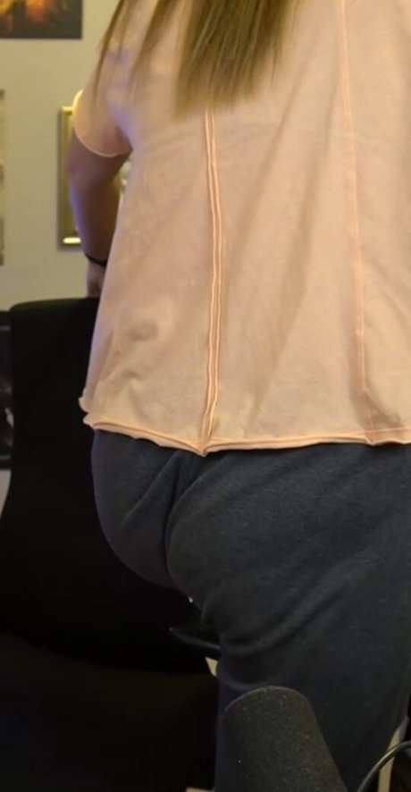 Lowco pretty actress photo