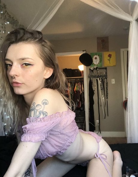 sadgirlastridsfree pornstar nude archive