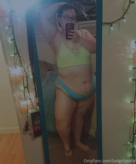 sadgirlastridsfree model top pics