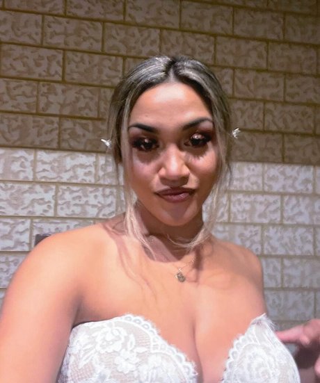 Shaikyla Haumu naked actress gallery