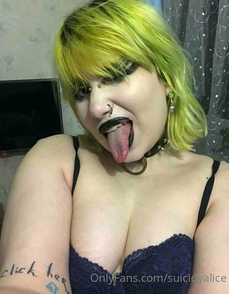 suicidyalice naked star photo