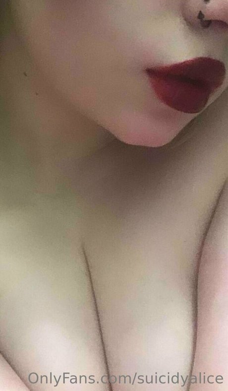 suicidyalice perfect model pics