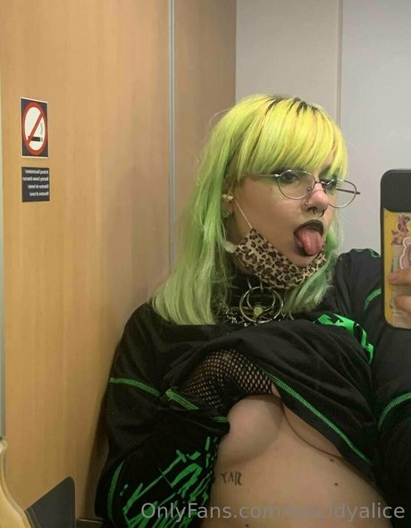 suicidyalice nudes actress gallery