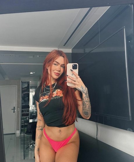 busty brunette onlyfans hot sexy pics