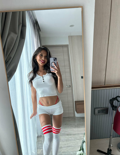 joythailia free adult model picture