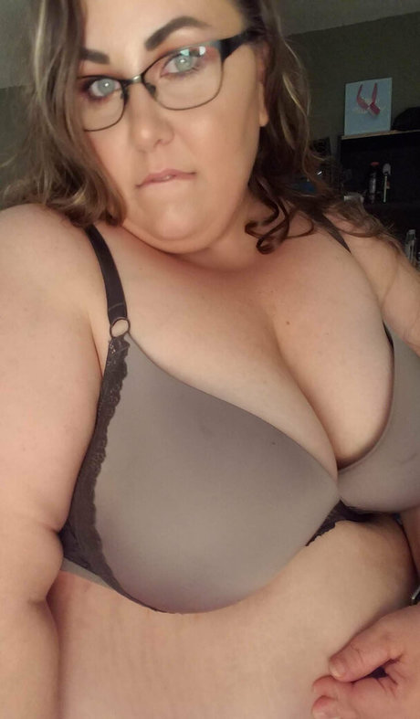 danissbbw adult model archive