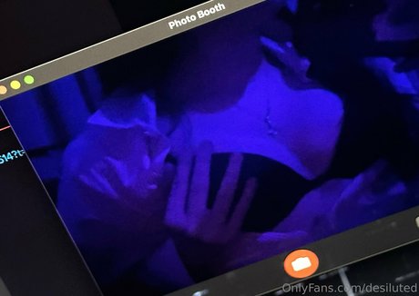 Desiluted adult model photo