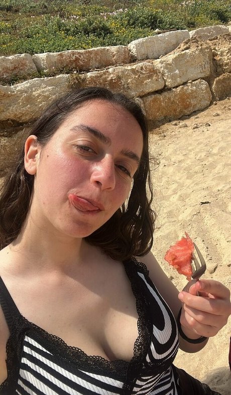 Hachiyafanaolam sexy model images