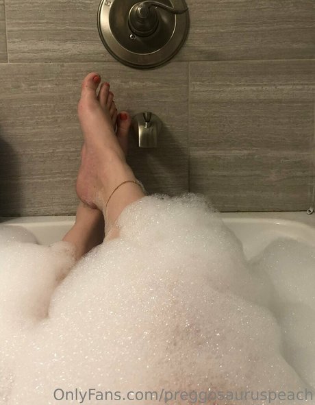 preggosauruspeach sexy actress gallery