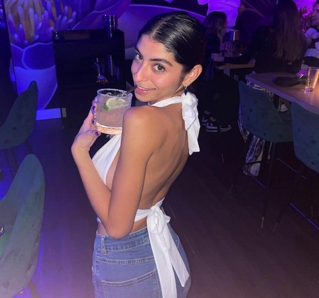 Antocarlesii hot model pics