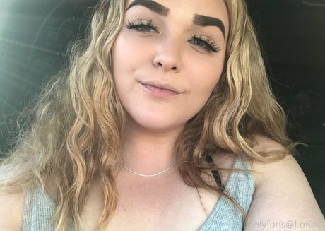 loganmilf pretty actress image