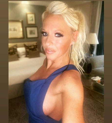 Gail Emms art star image