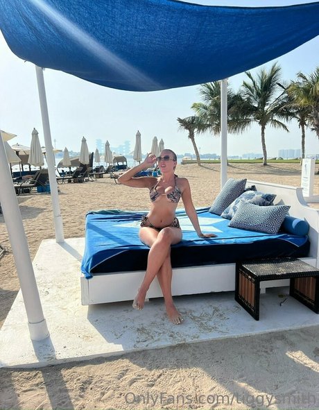 tiggysmith exclusive model img