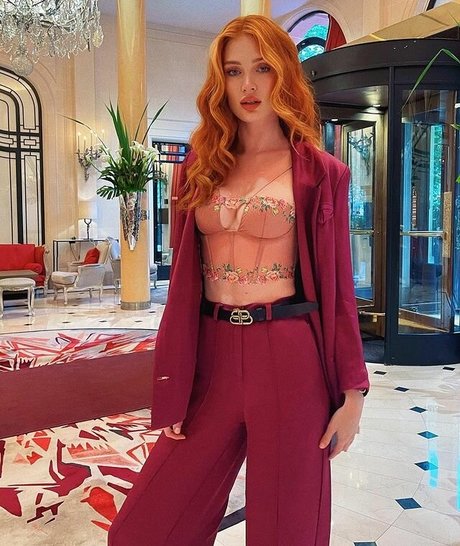 hot wife onlyfans erotic pic