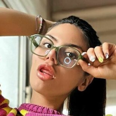 Wen Fuentes pretty actress pictures