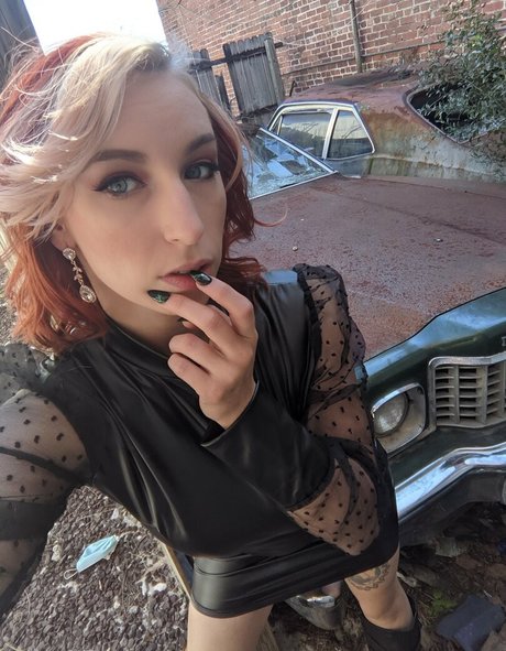 thepigeonbrat free actress pictures