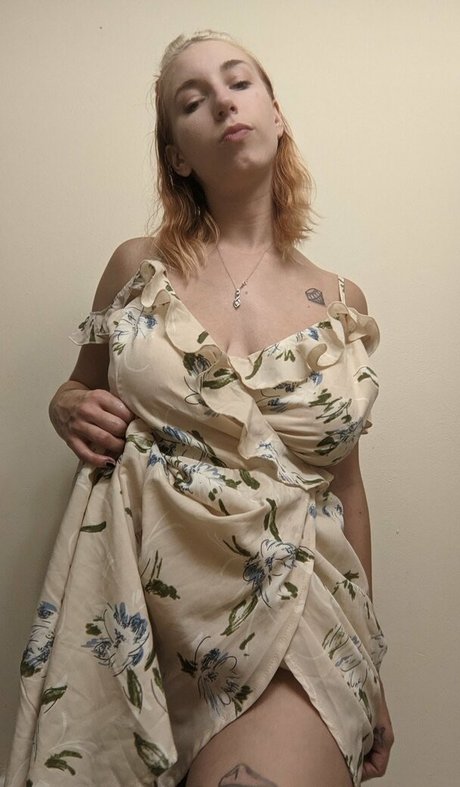 thepigeonbrat pornstar erotic pictures