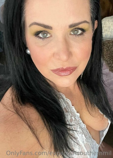 evparrishsouthernmil pornstar pretty pic